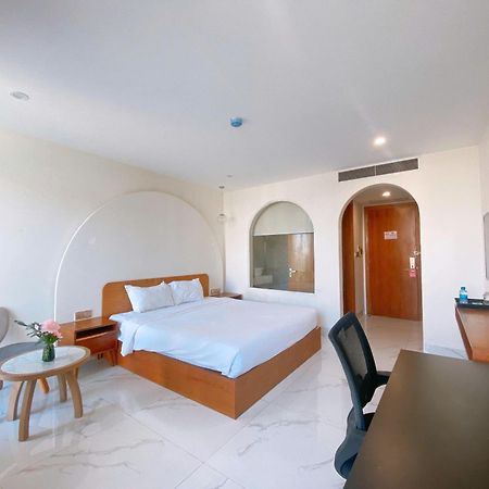 Maple Suite Hotel & Apartment Дананг Экстерьер фото